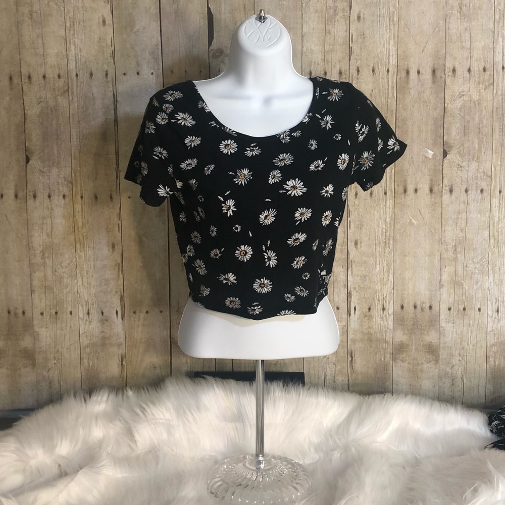 Daisy Cropped T-Shirt